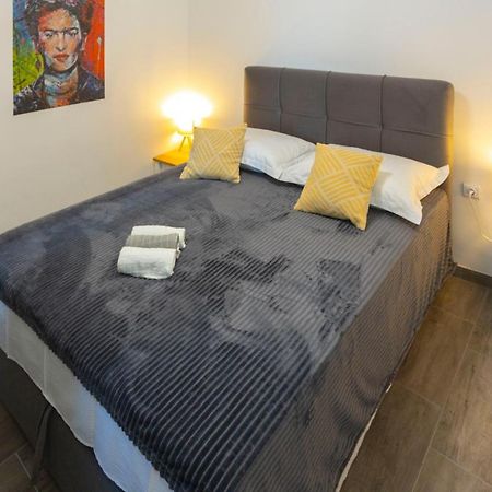 City Apartment Nora, Old Town Located, Free Parking Makarska Esterno foto