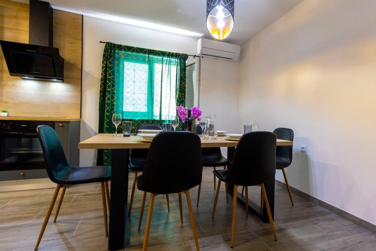 City Apartment Nora, Old Town Located, Free Parking Makarska Esterno foto