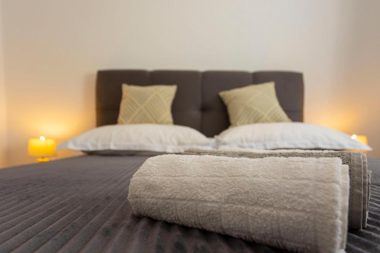 City Apartment Nora, Old Town Located, Free Parking Makarska Esterno foto