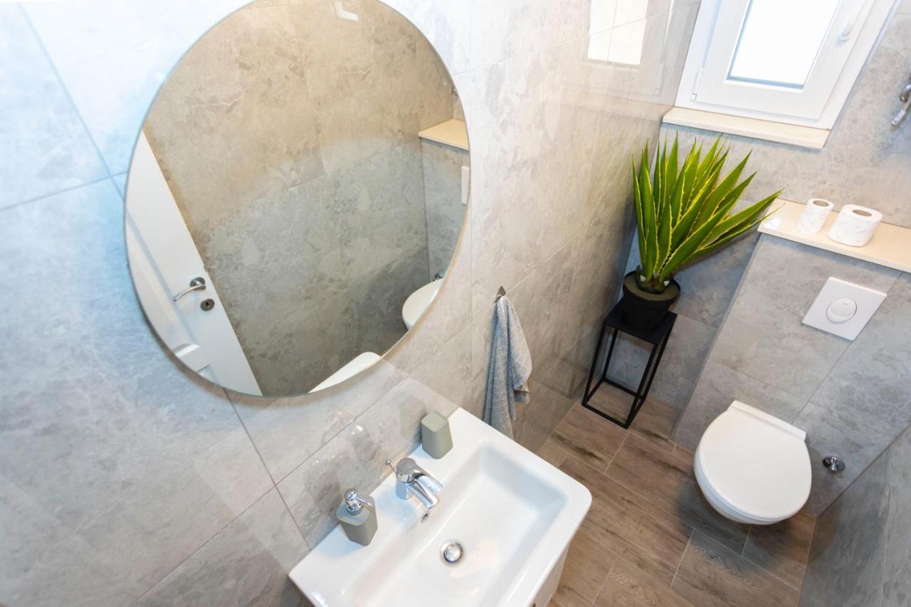 City Apartment Nora, Old Town Located, Free Parking Makarska Esterno foto